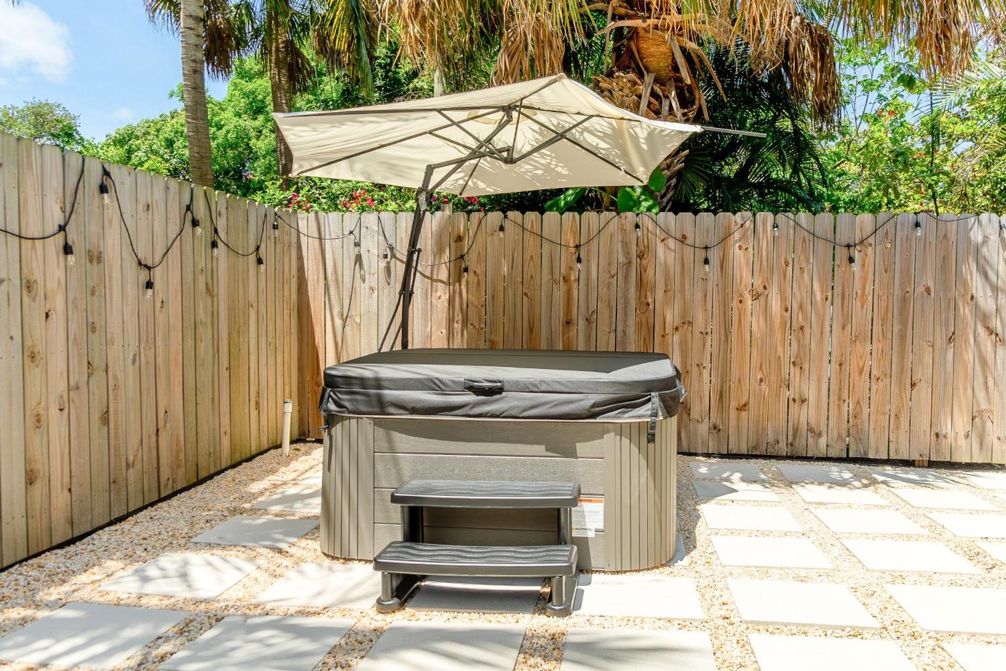 West Palm Beach Elegant 5Br With Hot Tub And Fire Pit Near Beach Экстерьер фото